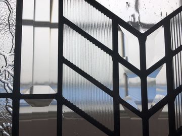 Стекло двери Интейрор архитектурноакустическое декоративное, очищает скошенные стеклянные панели двери
